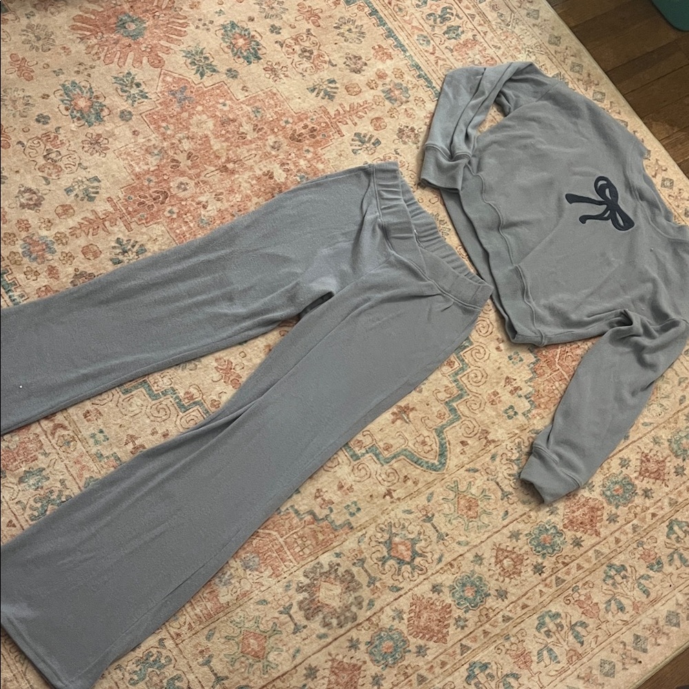 Woman’s Pajama Set with Bow Design